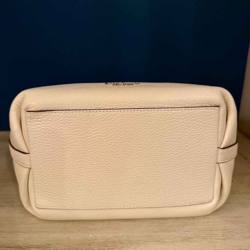 NWT Kate Spade Harbor Small Tote in Meringue – Pebbled Leather - Picture 11 of 16